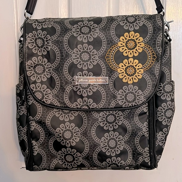 Petunia Pickle Bottom bag - Picture 1 of 12